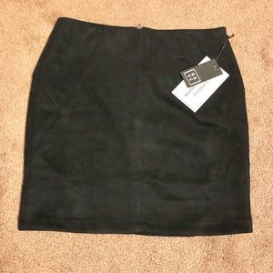Windsor suede black mini skirt